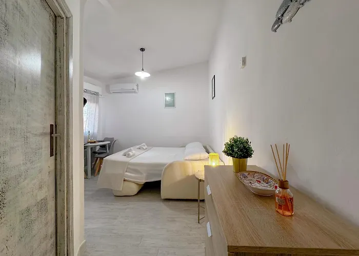 Center - Wi-fi & Private Parking By Host Hero Apartament Stintino