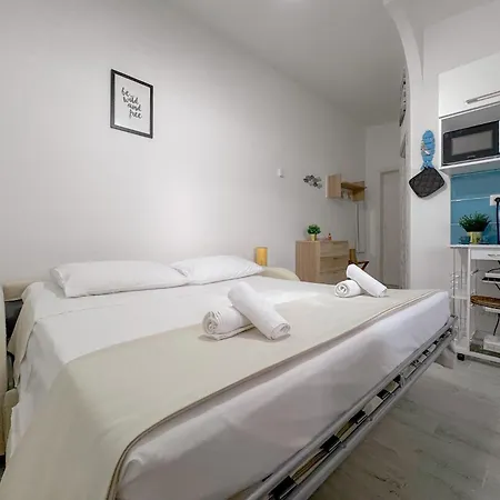 Apartment Center - Wi-fi & Private Parking Stintino