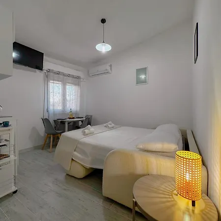 Apartment Center - Wi-fi & Private Parking *