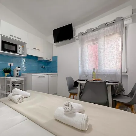 Center - Wi-fi & Private Parking Apartment *