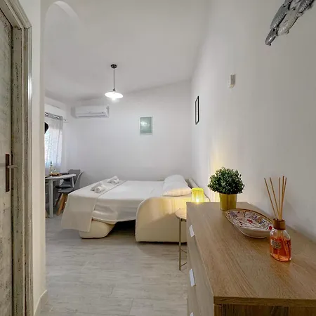 Center - Wi-fi & Private Parking Apartment Stintino