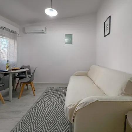Apartment Center - Wi-fi & Private Parking