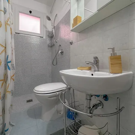 Center - Wi-fi & Private Parking Apartment Stintino