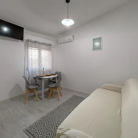 Apartment Center - Wi-fi & Private Parking