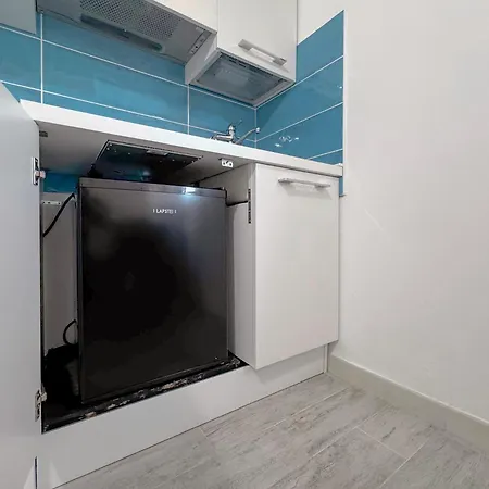 Center - Wi-fi & Private Parking Apartment
