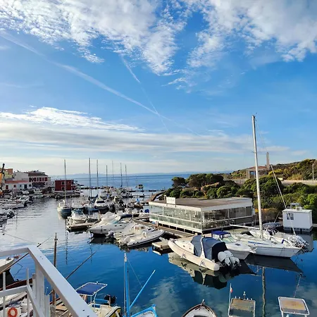 Center - Wi-fi & Private Parking Appartement Stintino