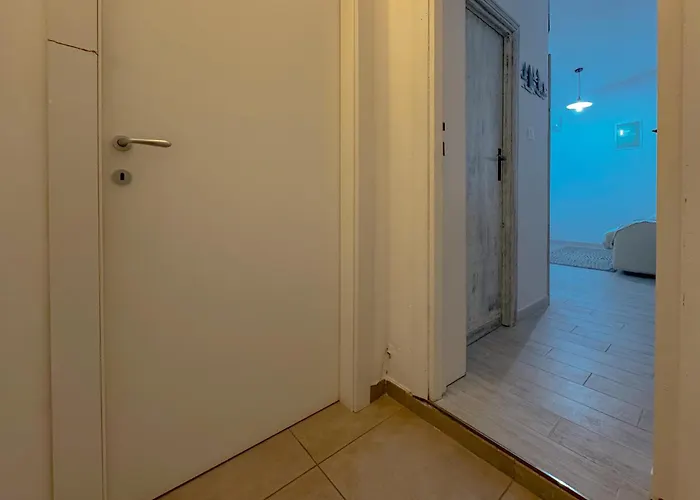 Apartman Center - Wi-fi & Private Parking By Host Hero