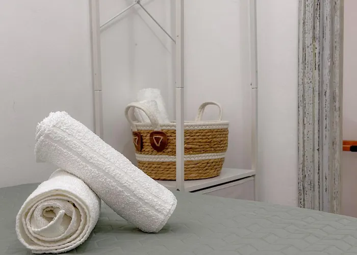 Center - Wi-fi & Private Parking By Host Hero *