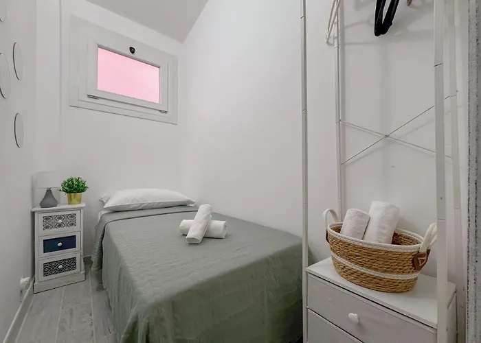 Center - Wi-fi & Private Parking By Host Hero Apartman