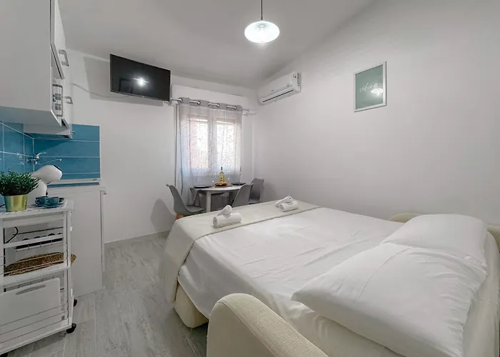 Apartman Center - Wi-fi & Private Parking By Host Hero