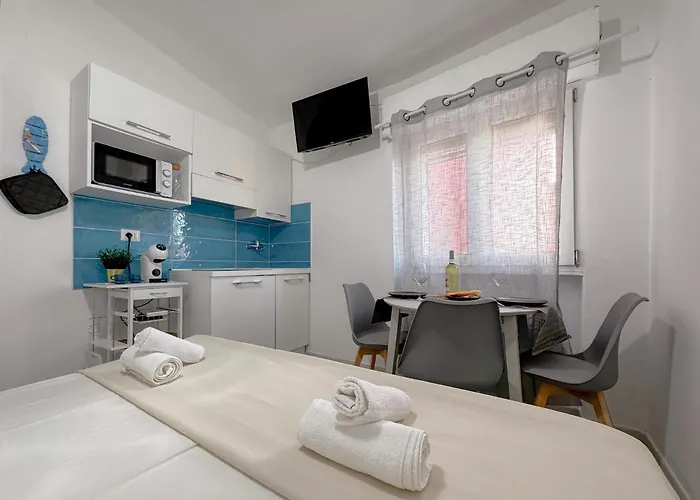 Center - Wi-fi & Private Parking By Host Hero Apartman *