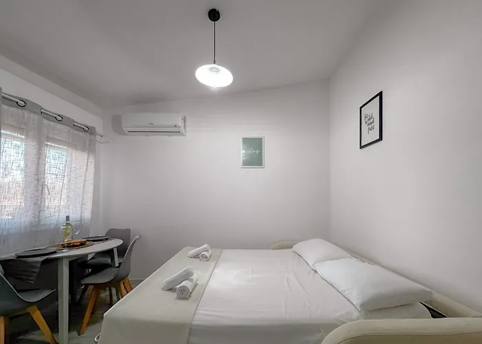 Center - Wi-fi & Private Parking By Host Hero *